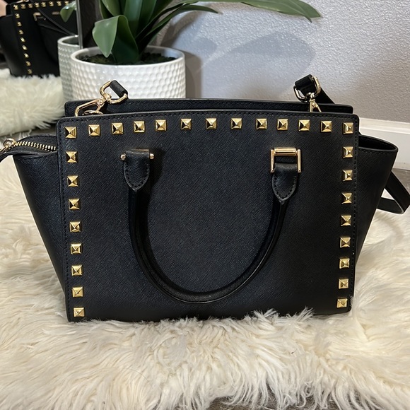 NWT Authentic Michael Kors Studded Shoulder Bag w/ Strap - Picture 2 of 4